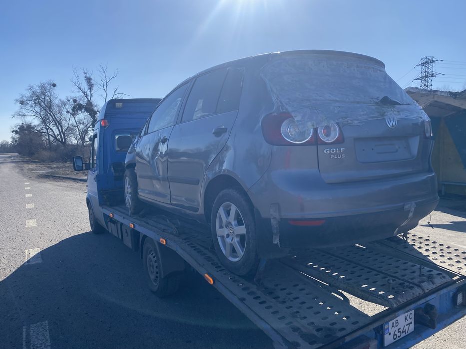 Продам кузово з доками гольф 5 +