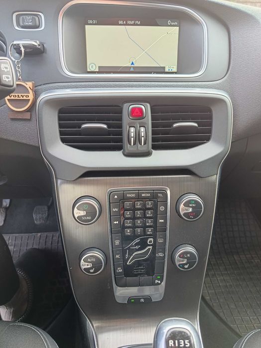 VOLVO V40 D2 diesel