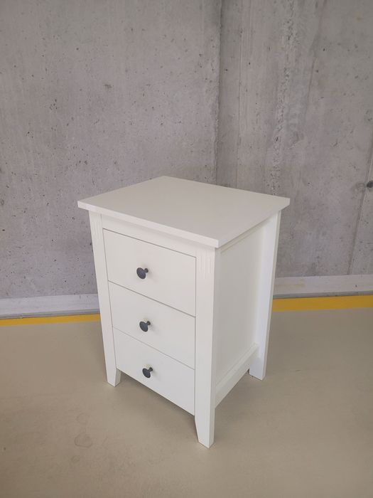 Szafka nocna biała 3 szuflady