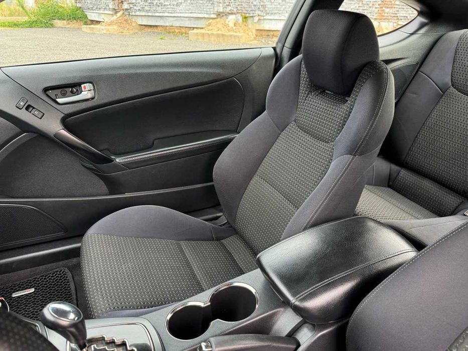 Продам Hyundai Genesis 2011. Можна в розстрочку, під викуп