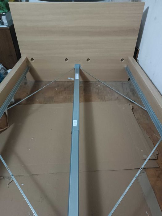 Cama casal Malm + Estrado Lonset (IKEA)