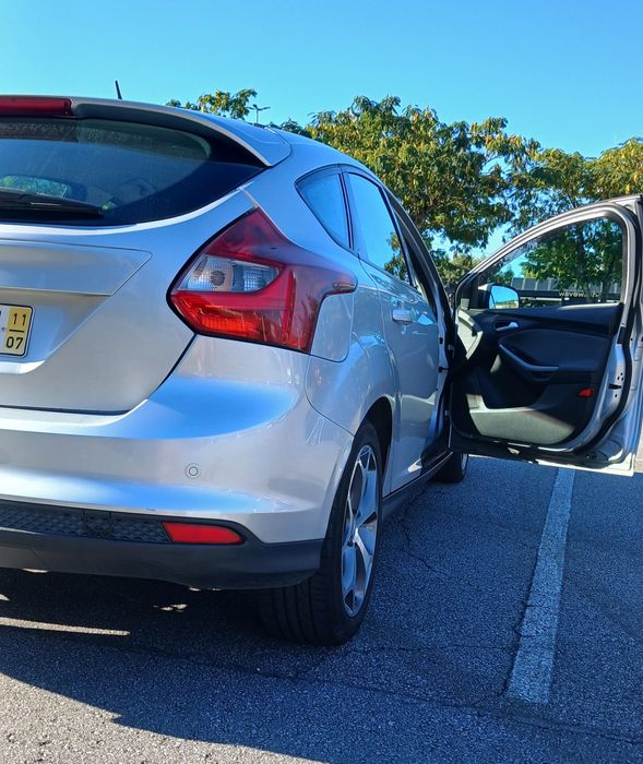 Vendo FORD FOCUS 1.6 TDCI muito estimado