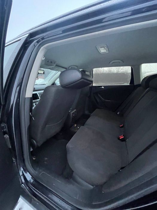 Volkswagen Passat  B6 2.0 АВТОМАТ дизель