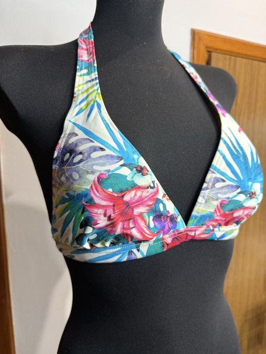 Kolorowa góra od stroju kąpielowego