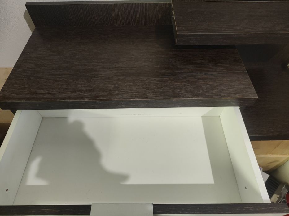 Móvel de entrada com espelho