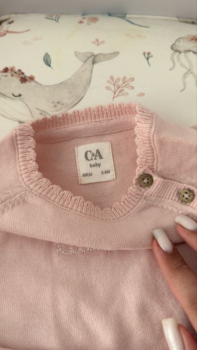 Вʼязаний костюм для дівчинки