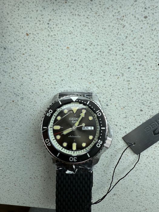 Zegarek Seiko 5 Automatic SRPD73K2 - NOWY