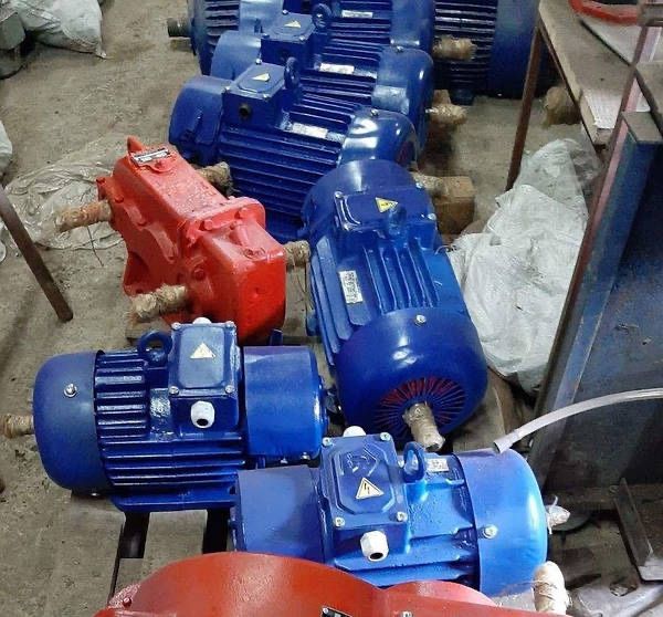 Продам редуктора ц2у 160 ц2у 200 ц2у 250 мотор редуктора 3мп40 3мп50