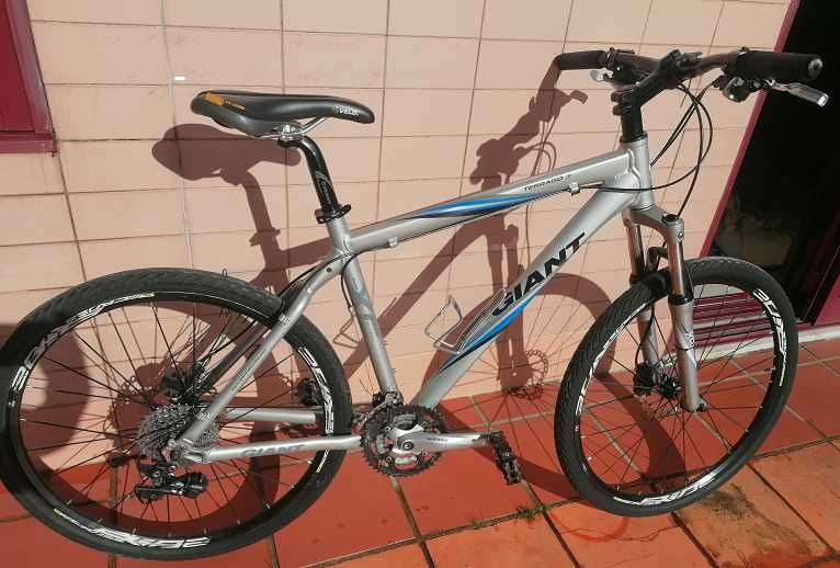 Vendo bicicleta Giant bom estado