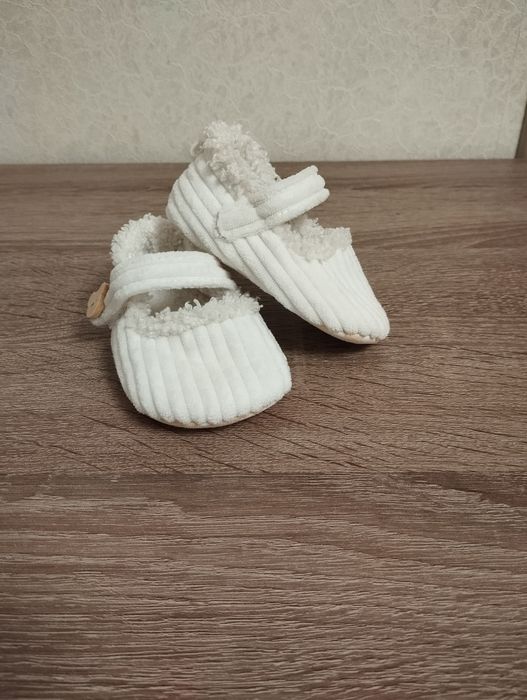 Тапочки, взуття для дівчинки або хлопчика