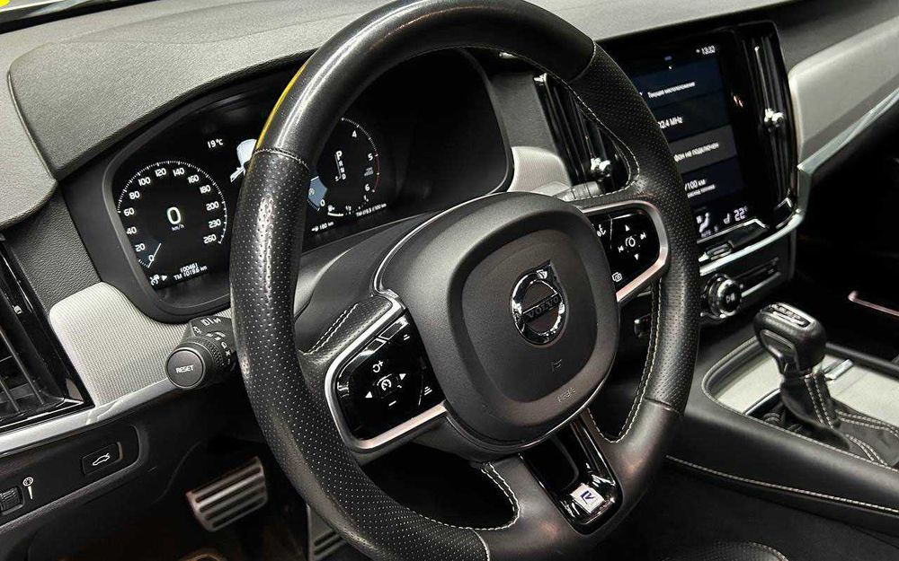 Volvo S90 2017 року