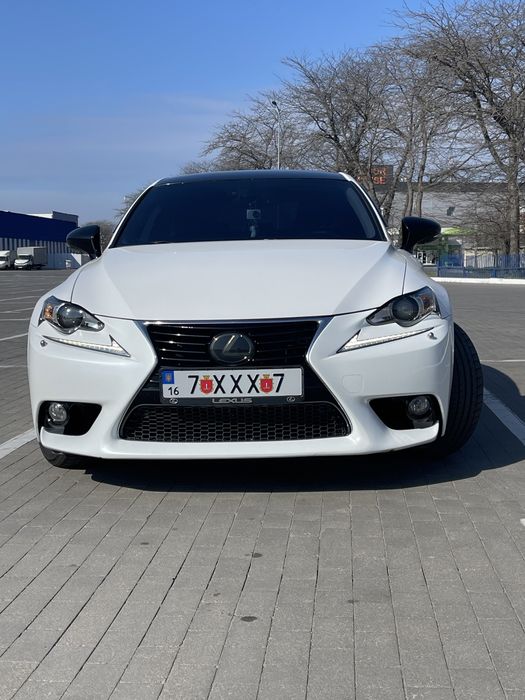 Продам свій Lexus IS