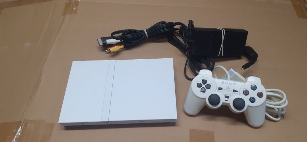 Ps2 slim ceramic white SCPH-77000