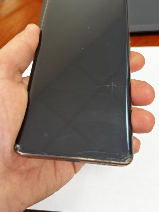 Продам телефон Realme 11 pro+ 5g 12/512