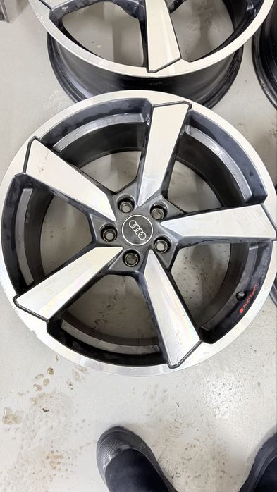 Диск audi a4 a5 B9 f5 8W sline r19 8W0601025FS