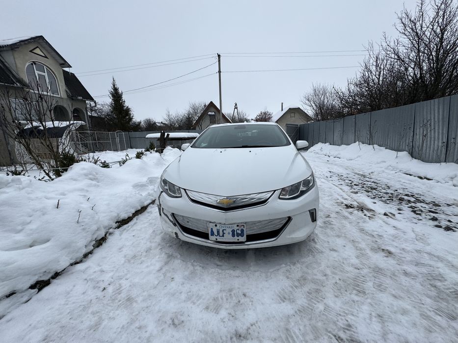 Chevrolet Volt LT 2016 свіжак