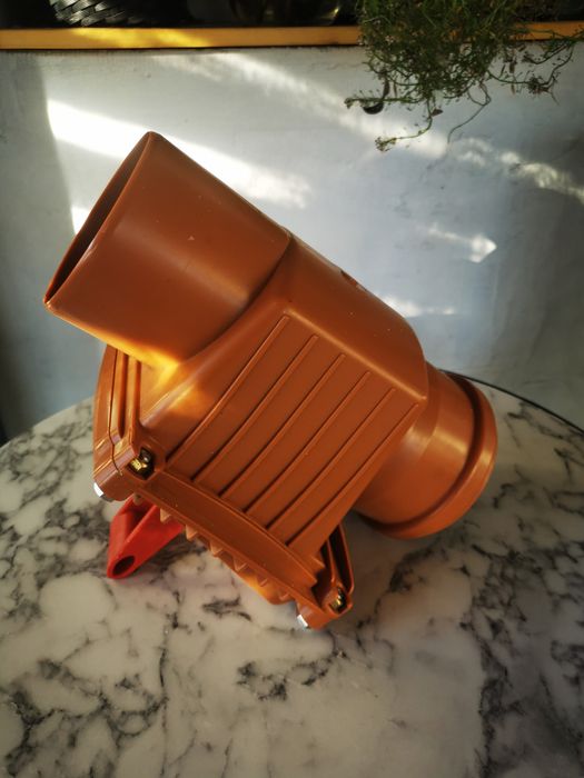 Зворотній клапан для каналізації