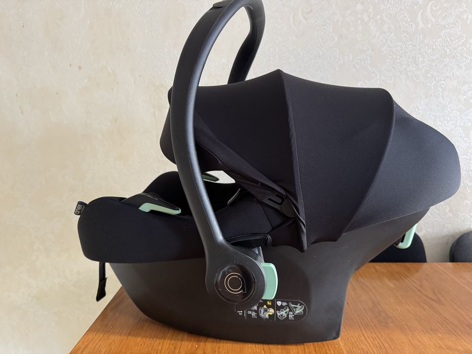 Автолюлька Anex с рождения до 13 кг и адаптеры для установки на шасси