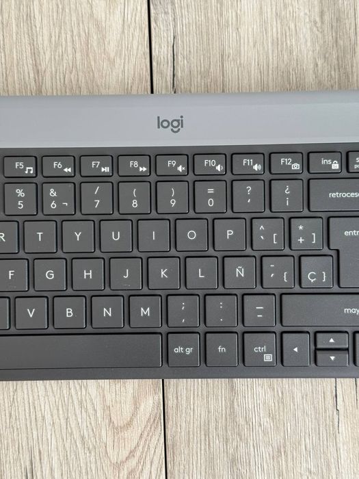 Комплект (клавіатура, миша) Logitech MK470 Slim Wireless Combo Blac ES