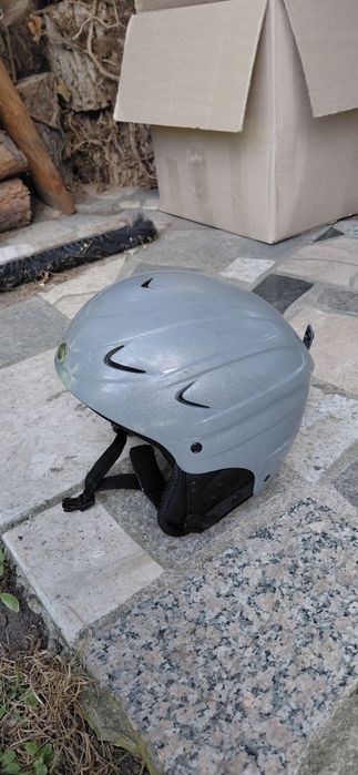 Kask narciarski używany