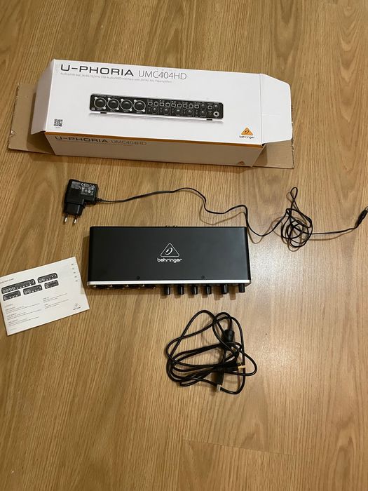 Behringer UMC404HD — Interface de Áudio USB como nova