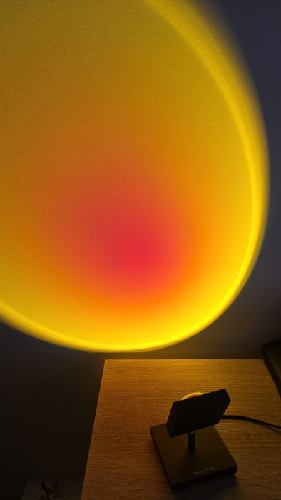Designerska lampka Halo Edition Mini Table Lamp – Sunset Red