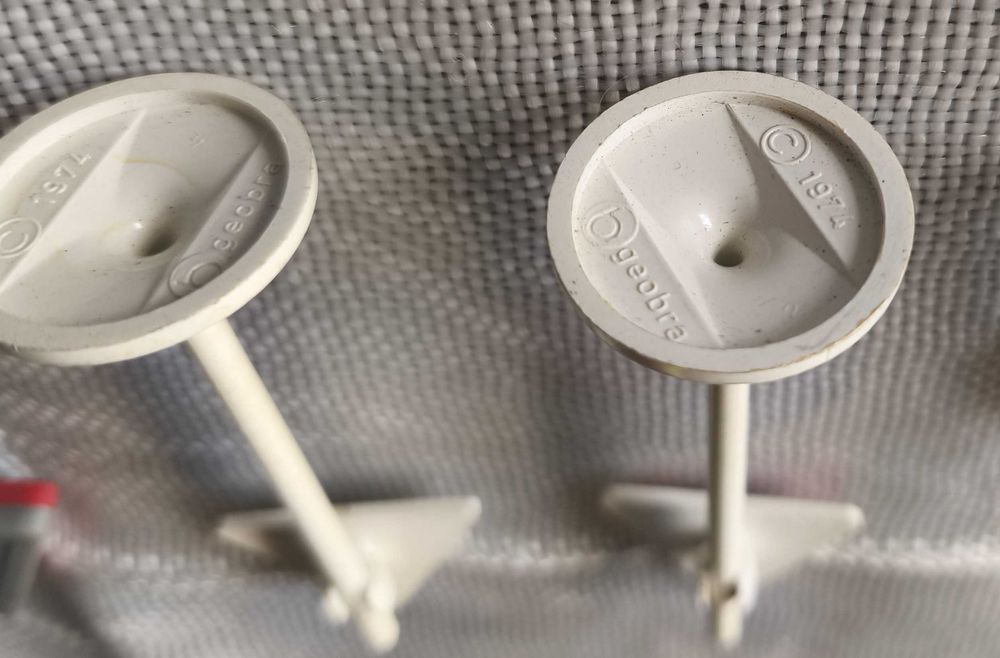 Lote de sinais de transito (algumas da Geobra 1974 antigo Playmobil)