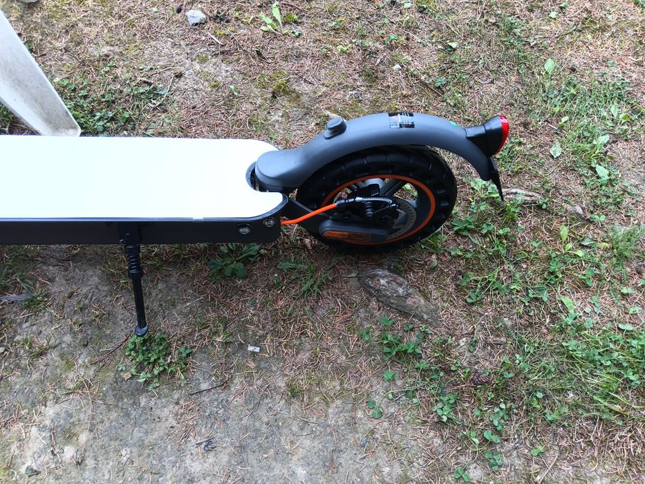 Nowa hulajnoga elektryczna Honeywhale E9-Max. Amortyzacja Silnik 500W.