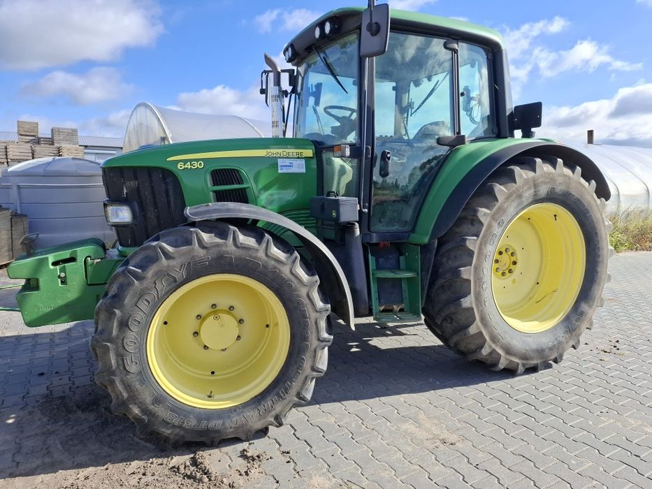 Sprzedam ciągnik John deere
