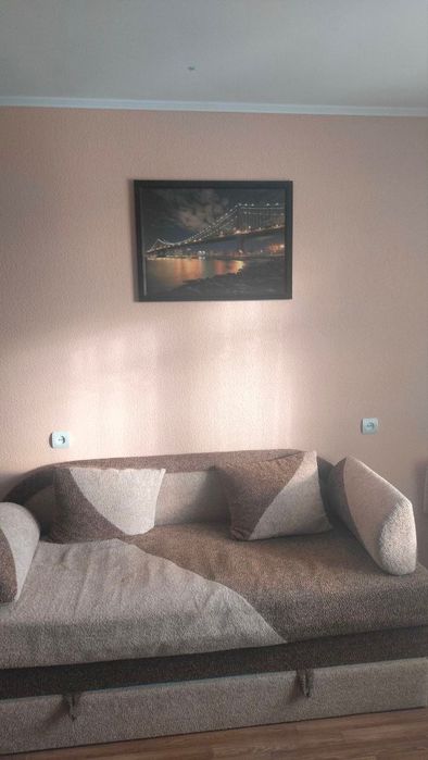 ТЕРМІНОВО! 2-кімнатна квартира з ремонтом + меблі.