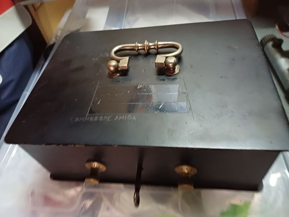 Vende se Cofre antigo