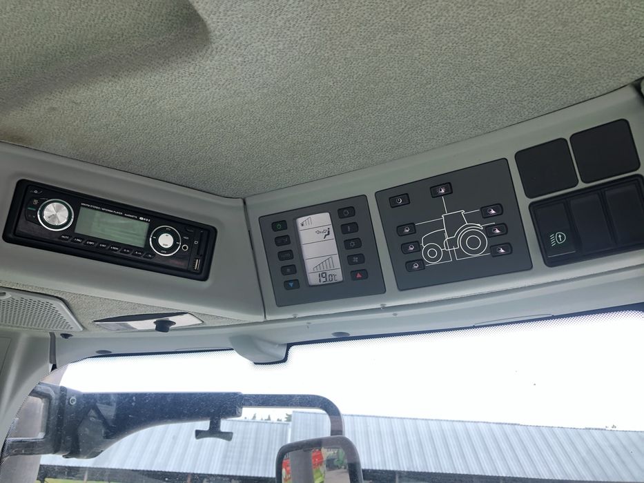 Трактор Claas Axion 950 2014 410 Продаж