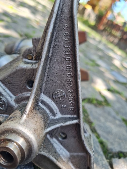 Масляний насос mercedes 2.3 td