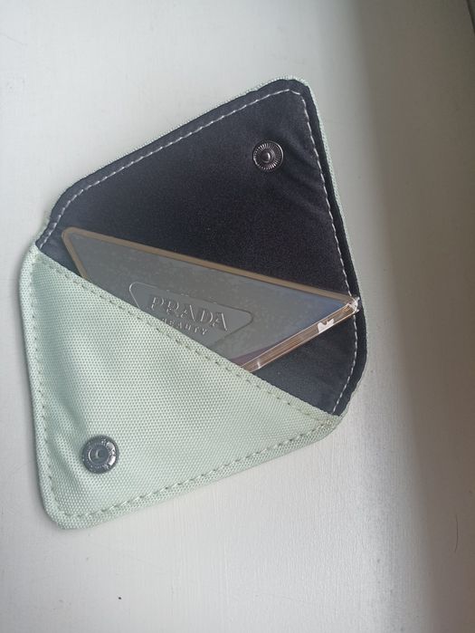 Prada люстерко дзеркало міні в чохлі  , зручне для сумочки, нове