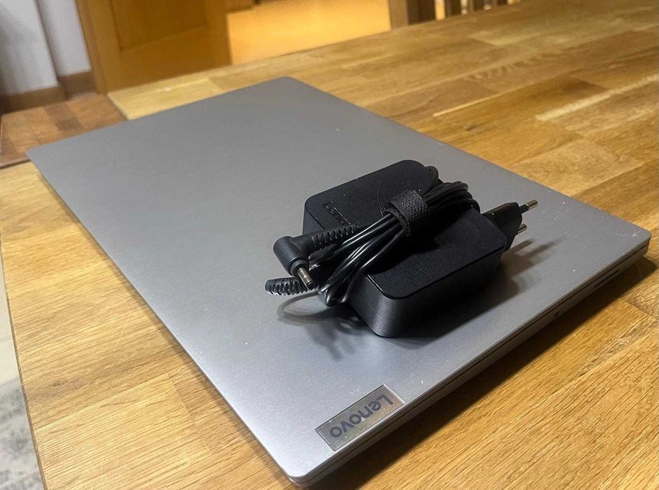 Computador Portátil LENOVO IdeaPad 3