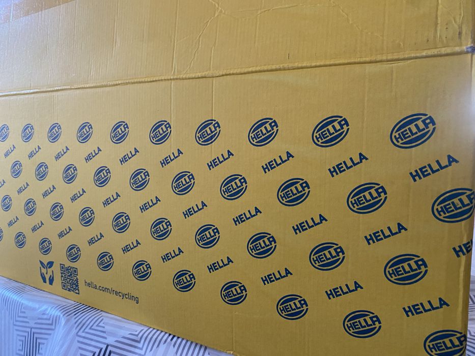 Farol / Óptica Direita HELLA para Renault Twingo II