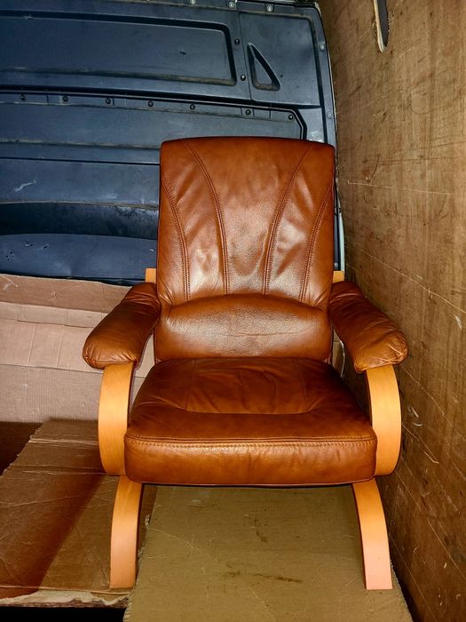 Меблі з натуральної шкіри