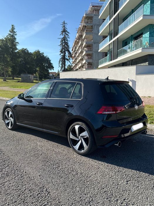 Volkswagen Golf 7,5        1.6 TDi 115cv (Look GTi)