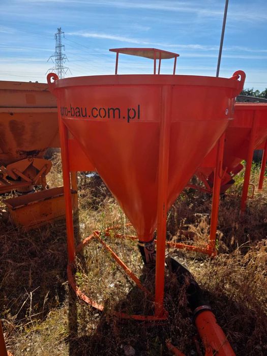 Pojemnik zbiornik do transportu betonu kubeł dźwigowy EICHINGER 750L 1017.10 Żuraw suwnica Nr.28