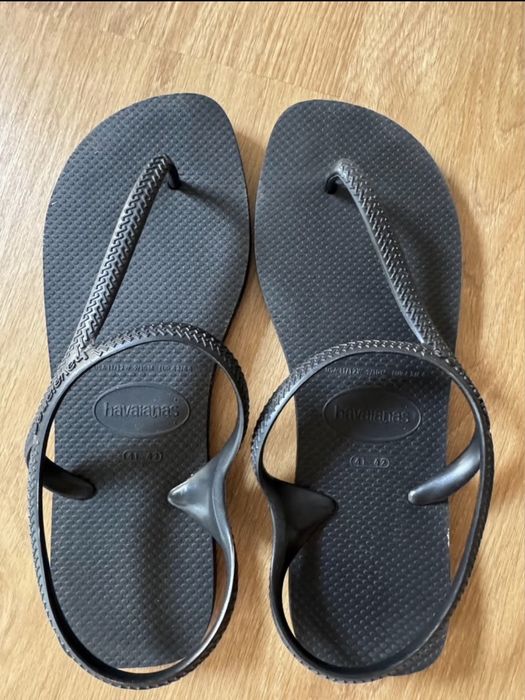 Havaianas usadas poucas vezes
