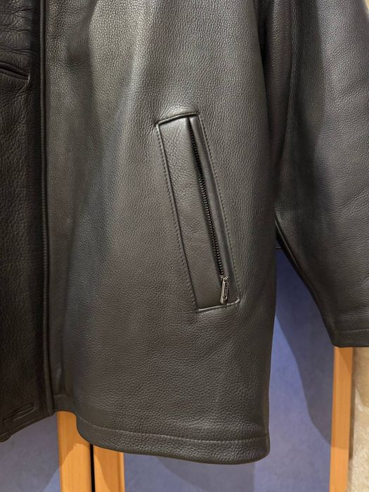 Чоловіча шкіряна куртка