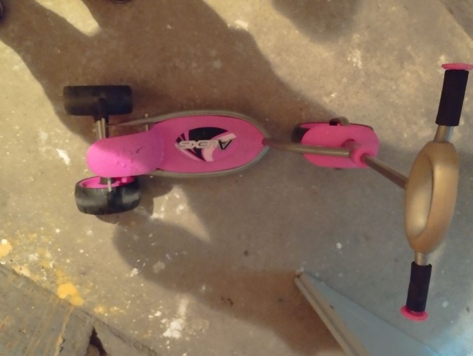 Hulajnoga 2+3+ dziewczynce