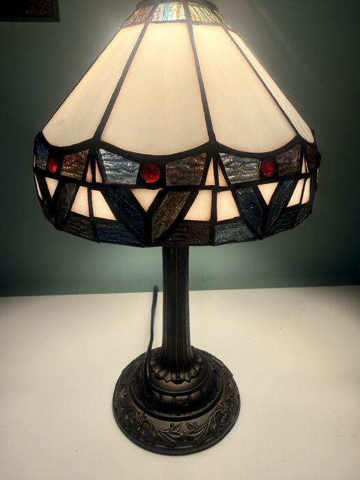 Lampka witrażowa biurkowa niwa