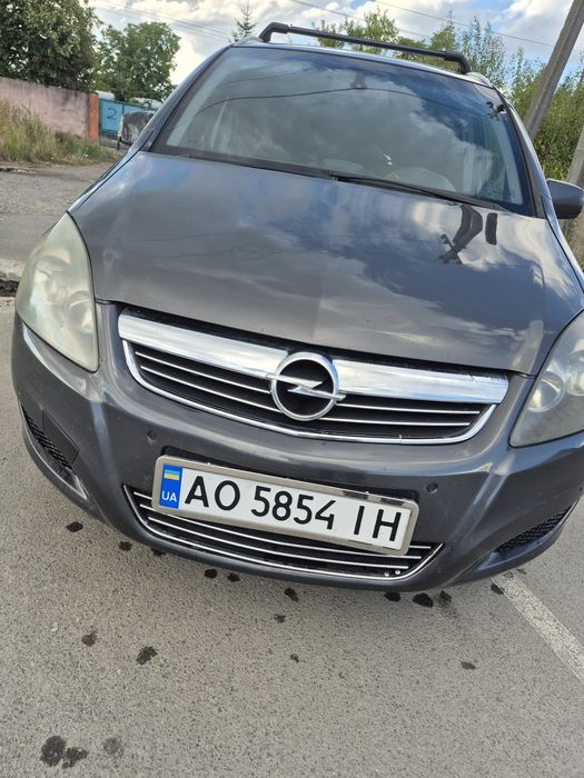 Автомобиль опель зефиро б