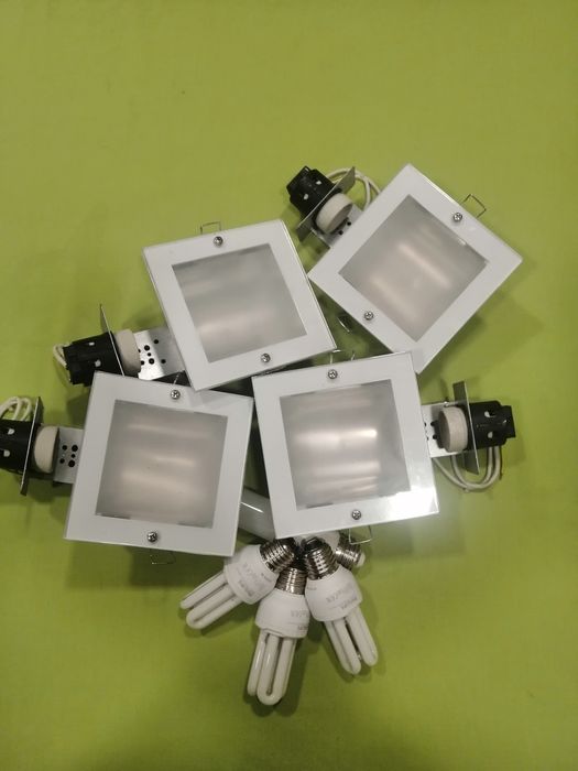 4 Focos  de encastrar para teto falso