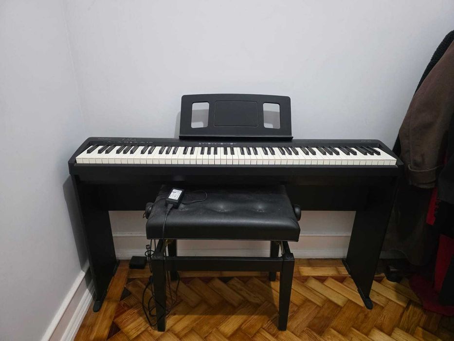 Piano Digital Roland FP-10 + Banco + Suporte | Como Novo