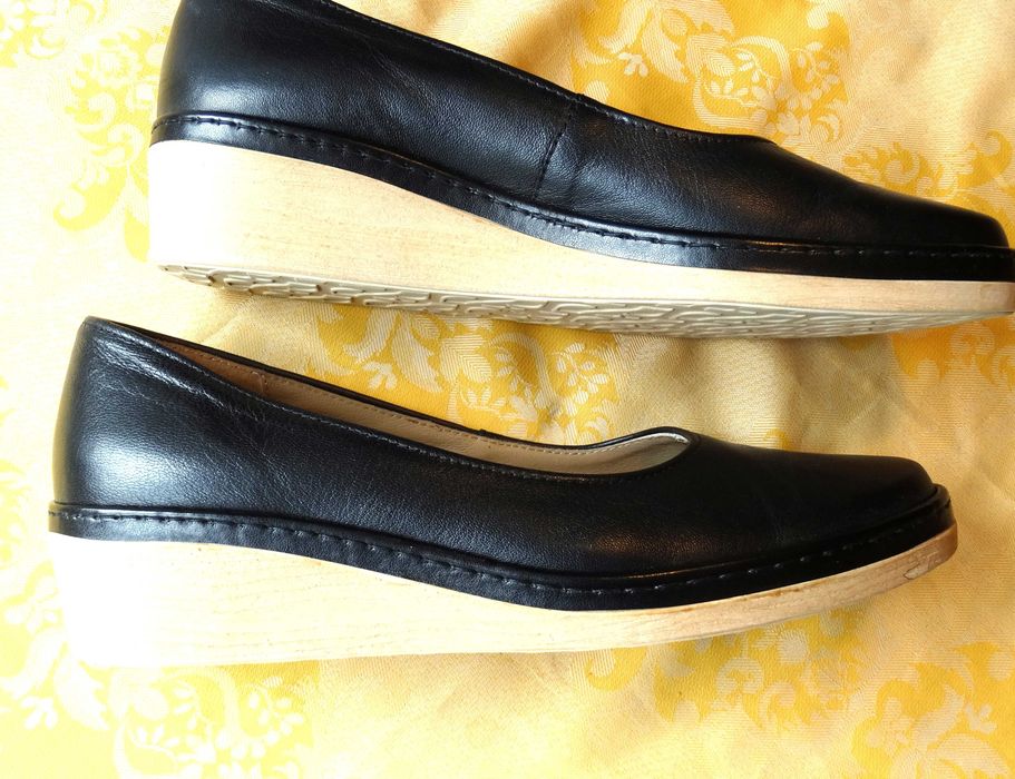 Buty damskie  RYŁKO czółenka koturn nowe rozmiar 39