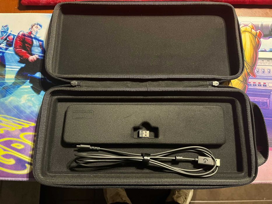 Teclado Mecânico Logitech PRO X TKL (Pouco Uso)