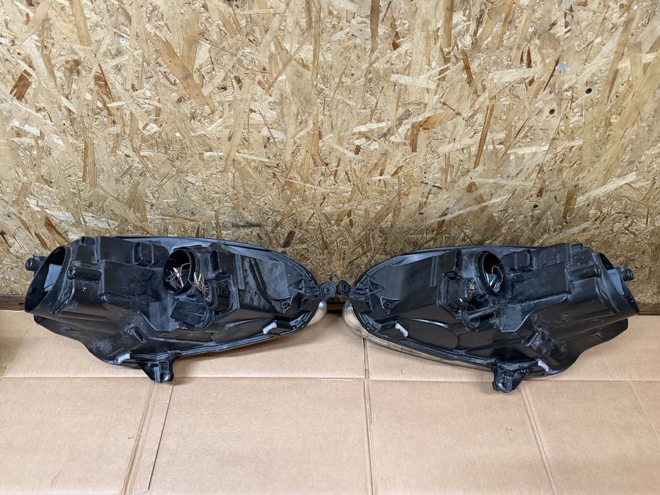 Передні фари Hella Volkswagen Golf 5 Jetta 03-09 ціна за штуку