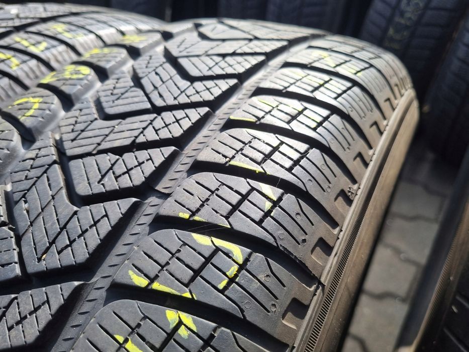 pirelli scorpion winter 215/65r17 99h 22r 4x